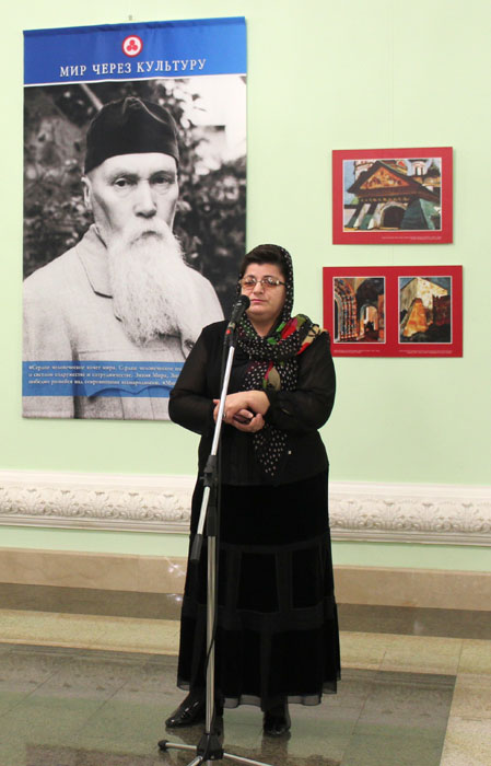 Руководитель Чеченского Республиканского Центра Гуманной педагогики Хулимат Зелимхановна Султанова