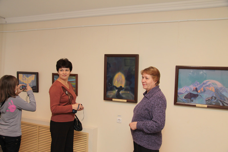 Передвижная выставка картин Н.К.Рериха и С.Н.Рериха в Сызрани