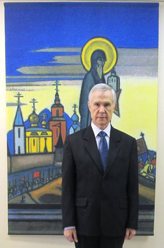 Руководитель городского центра «Мир через Культуру» Борис Романович Биказаков